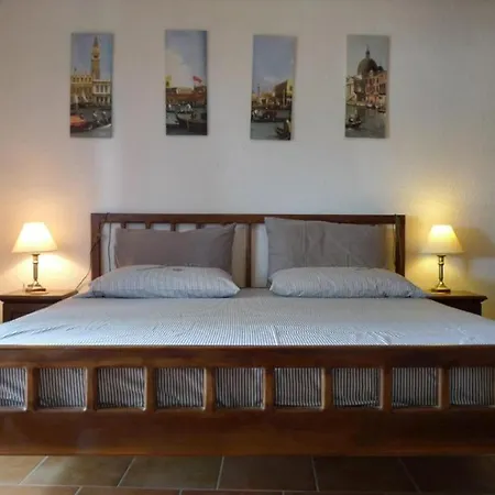 Sleeps 2 Pool Air Con Wifi * Sovinjska Brda
